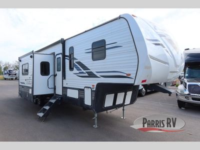 Used 2022 Palomino Puma Unleashed 383DSS