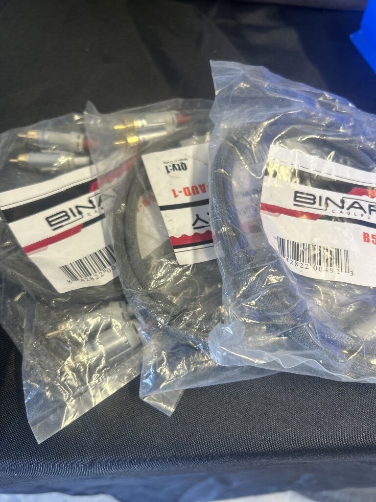 New  Binary B5-AUD-1 Stereo RCA Audio Cable