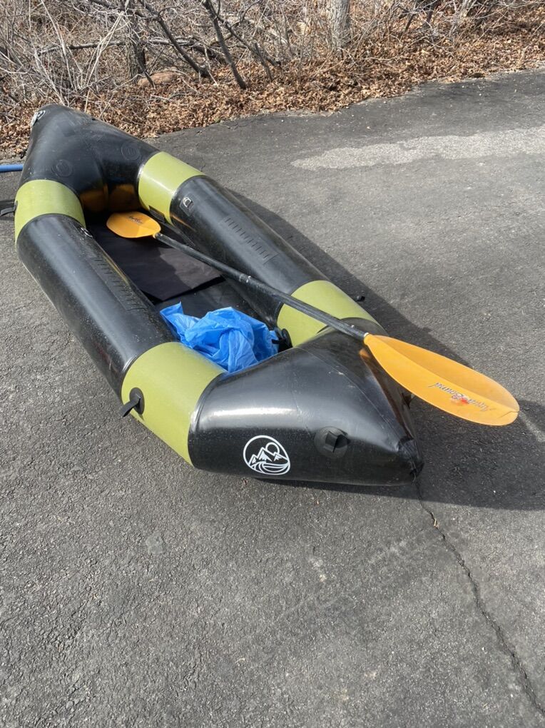 Packraft W/tizip And Paddle