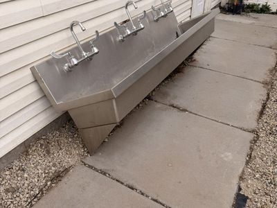 ELKAY Tripple Faucet Hand Wash Station/Sink