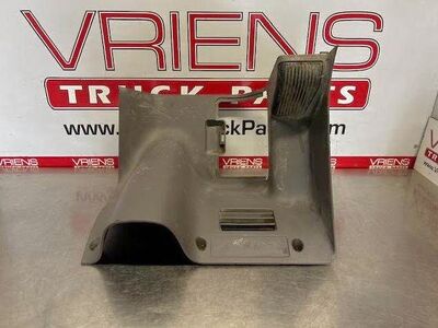 Peterbilt Center Kick Panel Trim, Part # S60-6023-1281