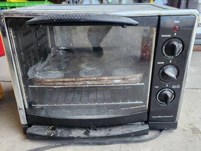 Hamilton Beach Countertop Toaster Oven, Convection, Bake, Broil,