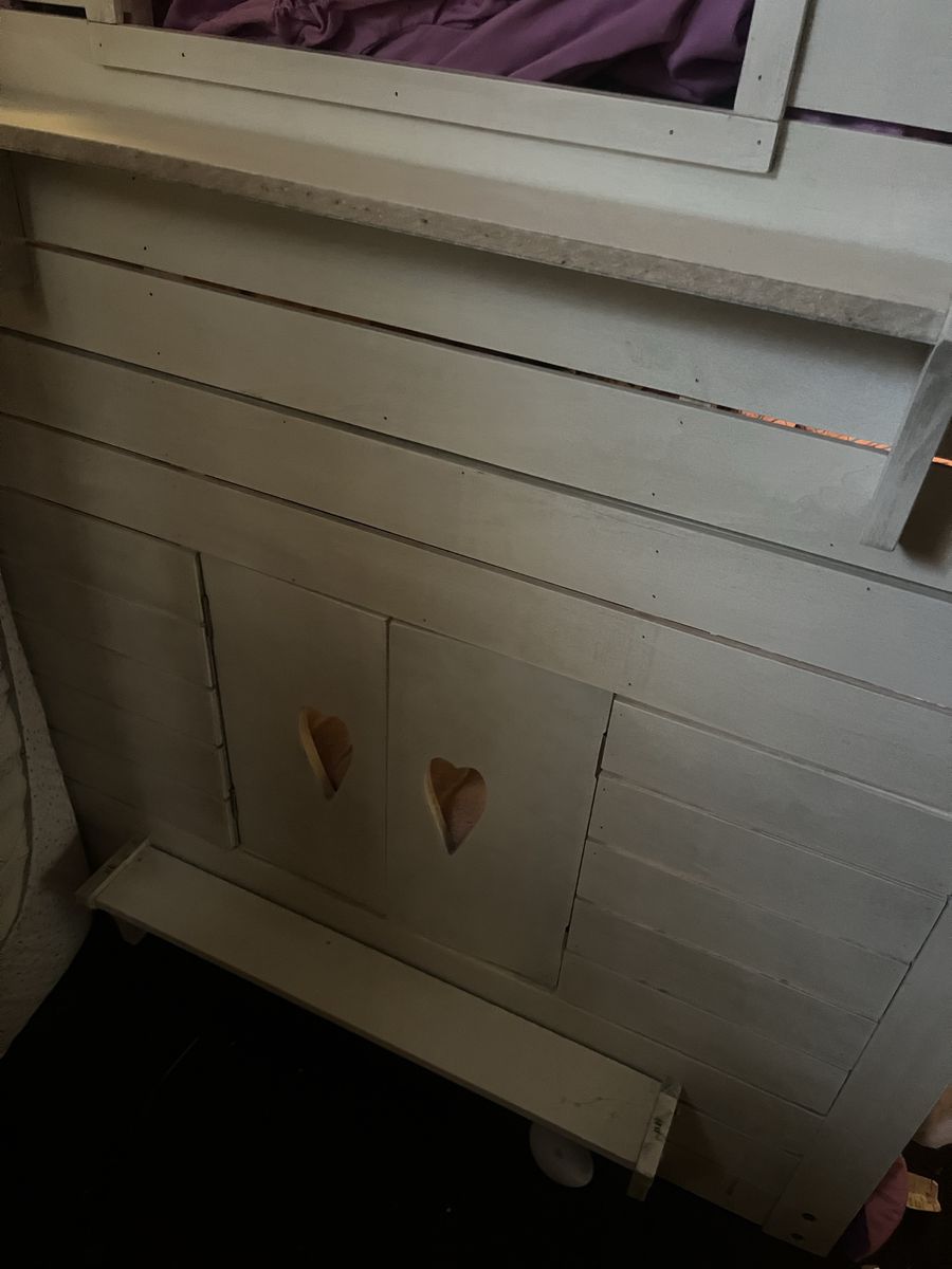 Main image 3