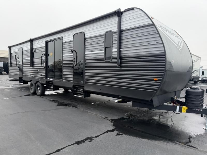 New 2026 CrossRoads RV Zinger ZINGER 390DB