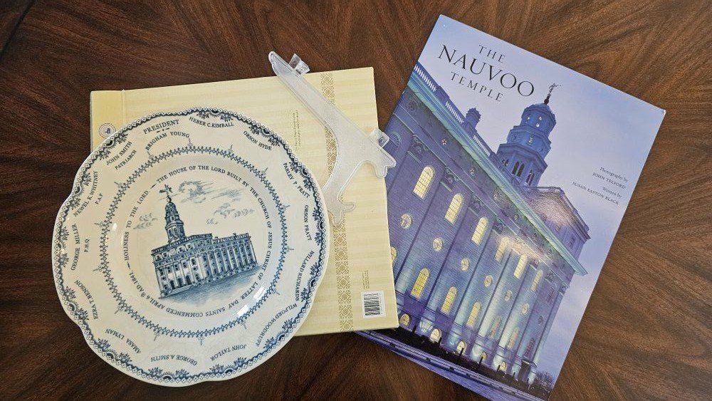 Nauvoo Temple Decorative Plate with Stand, Companion Book, and Star Magnet memorabilia bundle