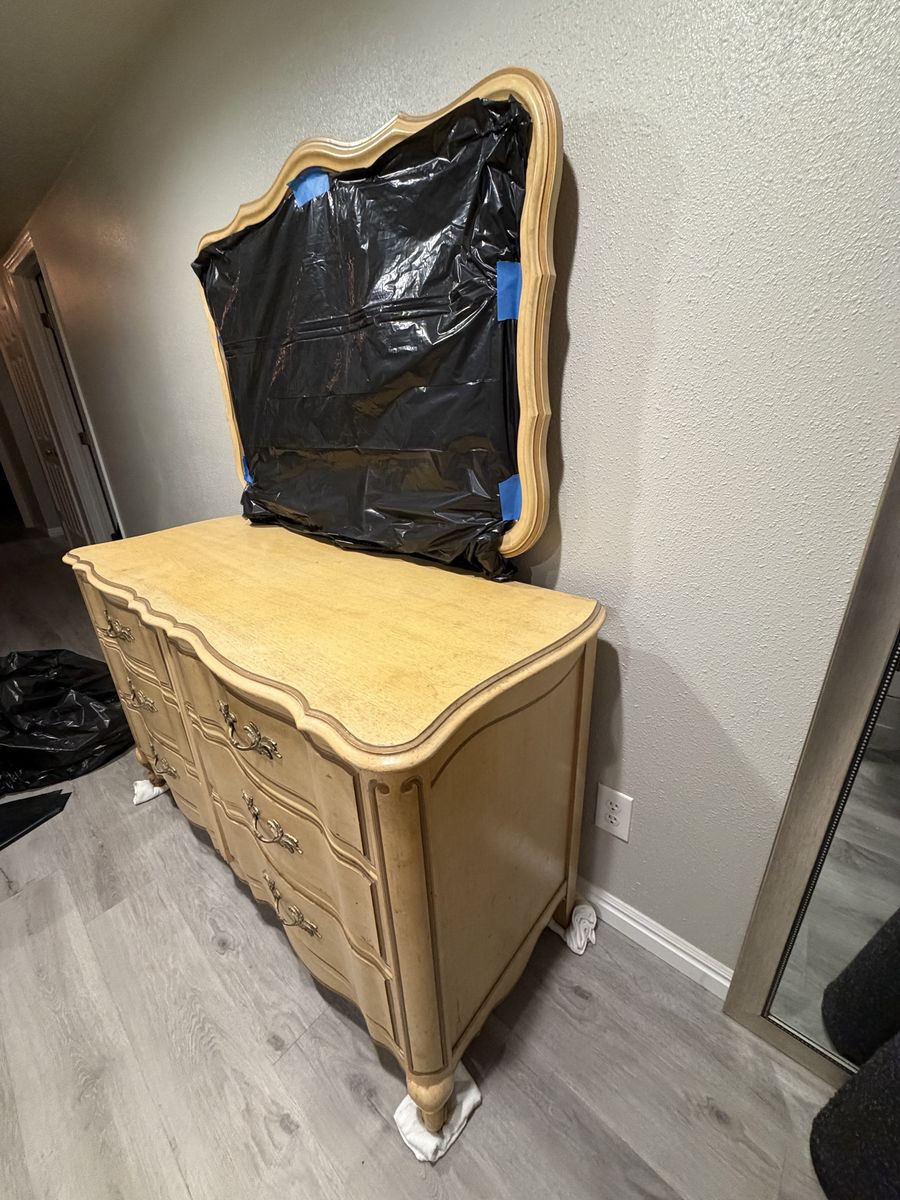 French Provincial Style 6-Drawer Dresser with Attached Mirror