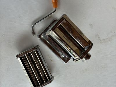 Pasta Maker Machine with Crank Handle and Attachment