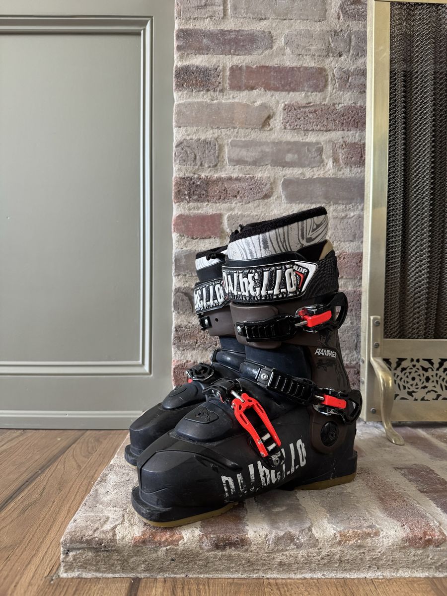 Dabello ski boot 25.5