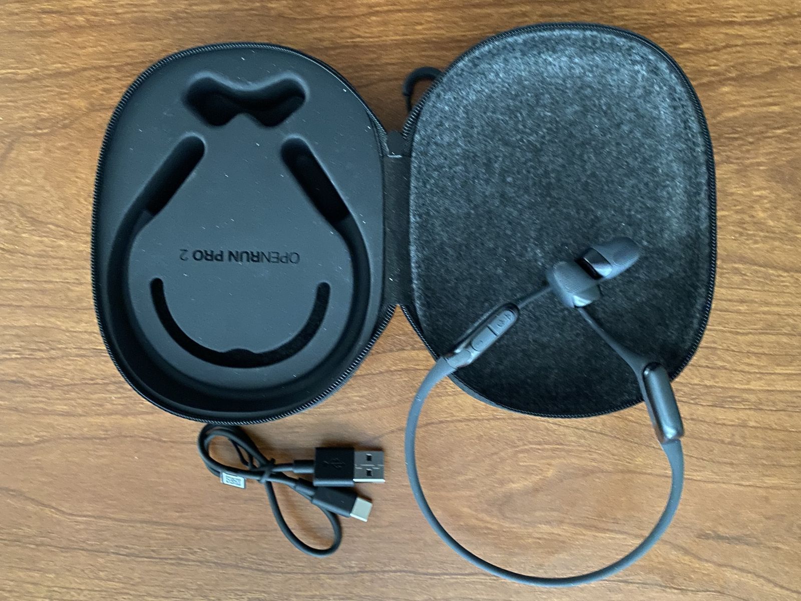 SHOKZ Bluetooth Headphones like new