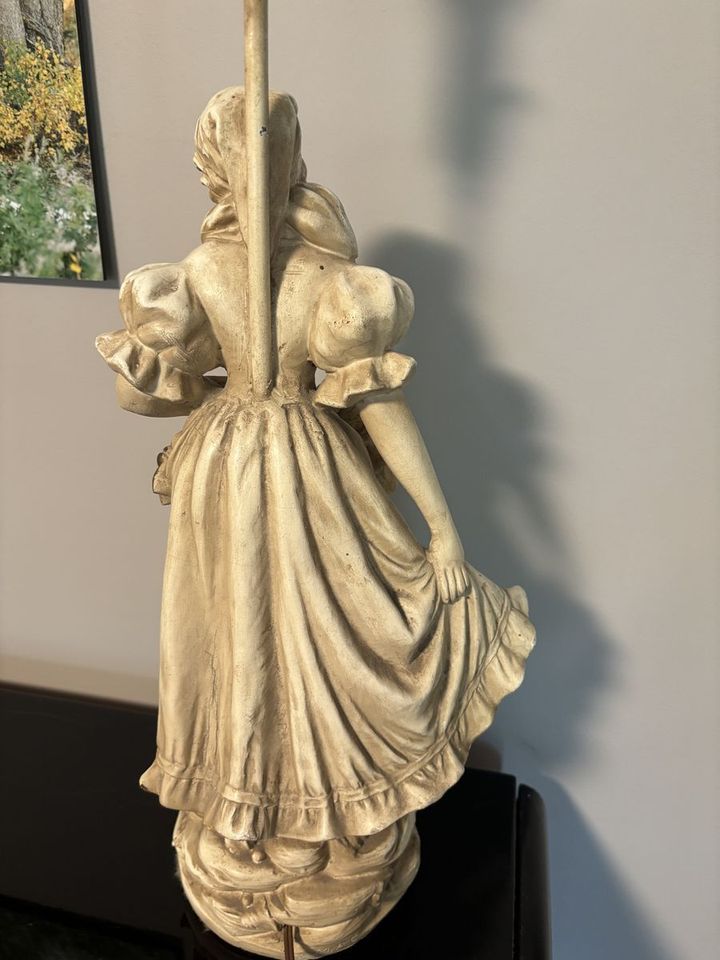 Main image 4