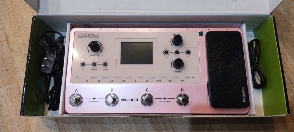 Mooer GE150 Pro Li Amp Modelling & Multi-Effects Guitar Pedal (Pink)