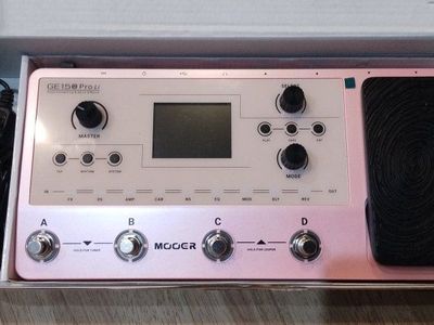 Mooer GE150 Pro Li Amp Modelling & Multi-Effects Guitar Pedal (Pink)