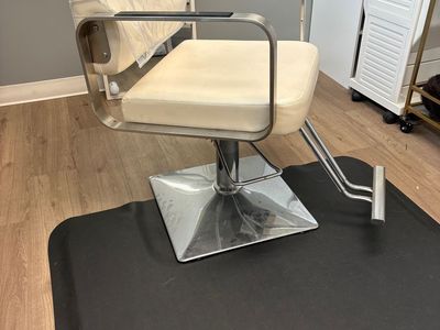Salon Chair