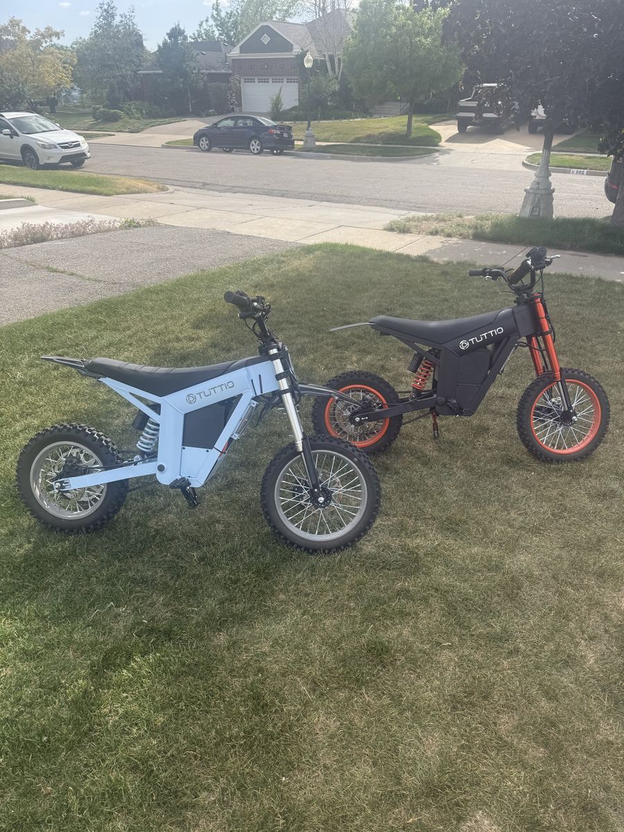 2 Tuttios - Nearly Brand New