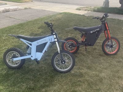 2 Tuttios - Nearly Brand New