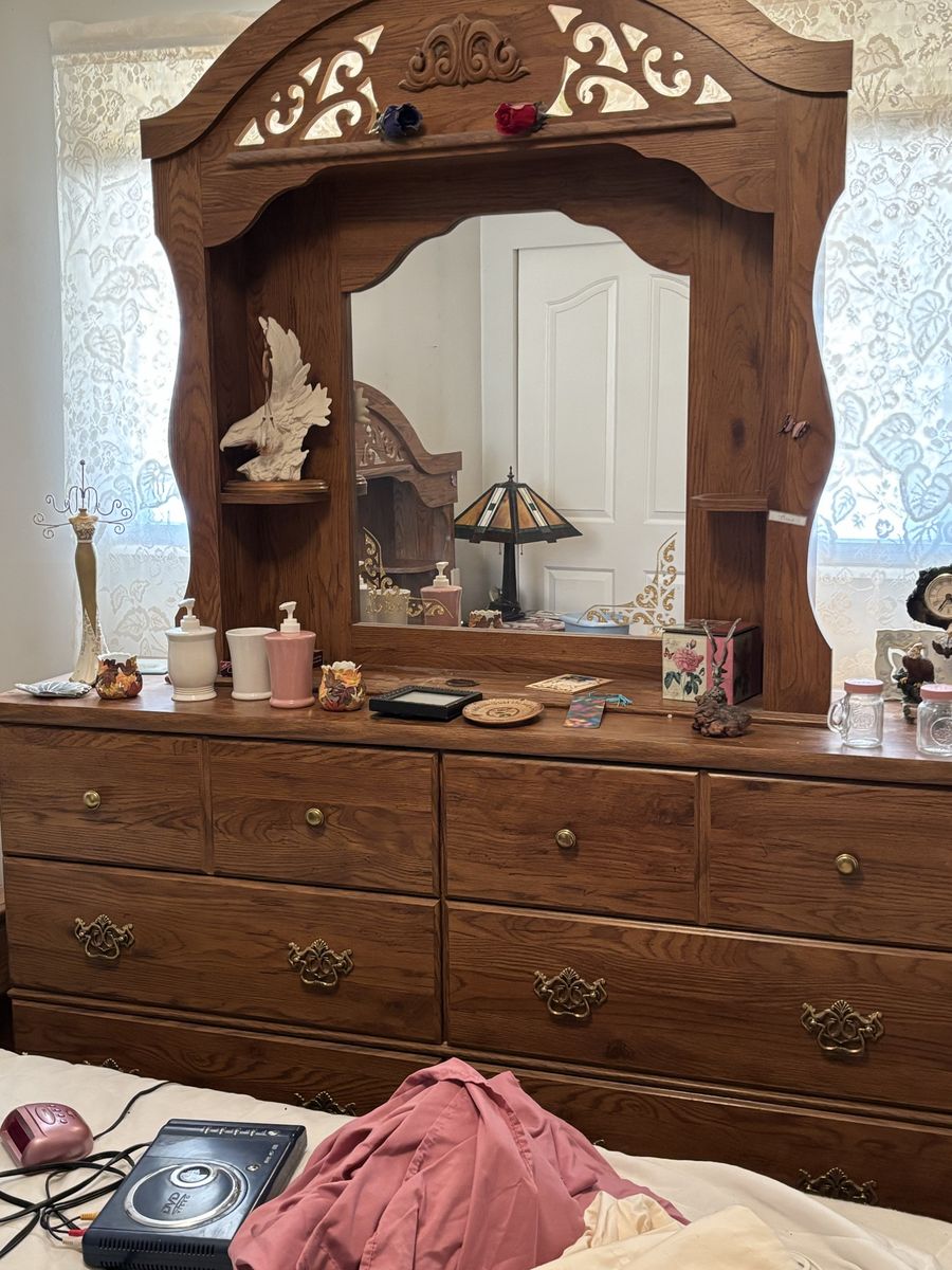 Main image 4