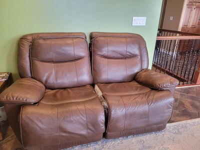 Free sofa set