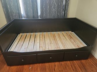 HEMNES ikea day bed (black/brown) w/ instructions + twin mattress