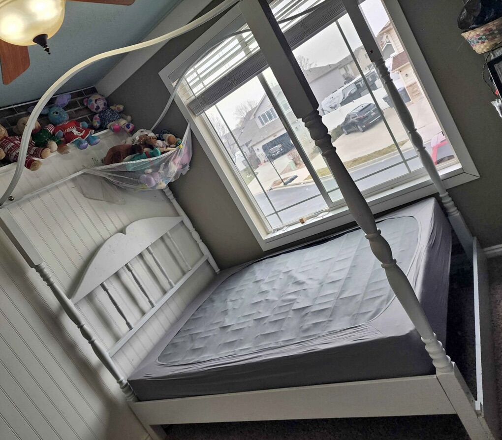 Full-Size Canopy Bed With Mattress And Boxspring