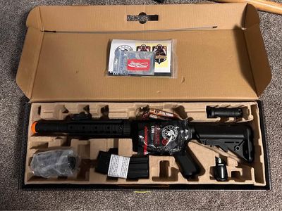 Lancer Gen 2 - Airsoft Rifle plus extras & original box