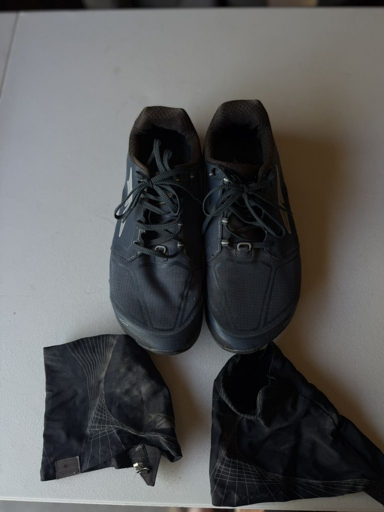 Altra Running Shoes With Gaiters