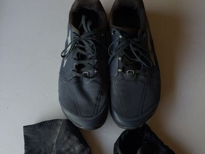 Altra Running Shoes With Gaiters