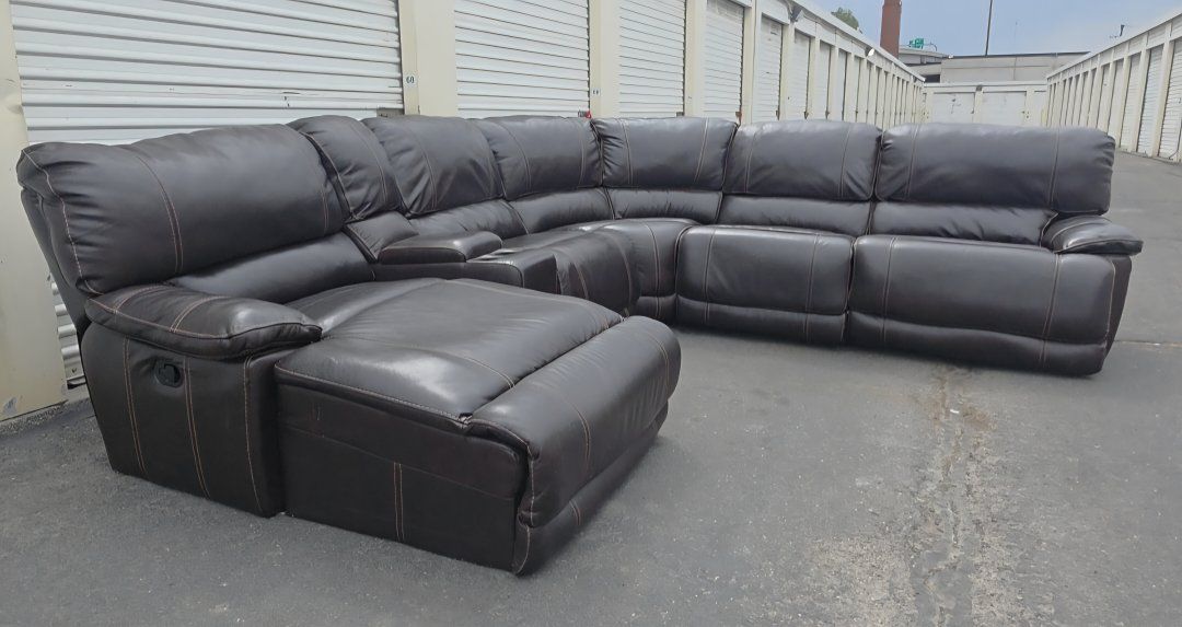 [FREE DELIVERY] Beautiful 6-Piece Real Leather Sectional With Recliners