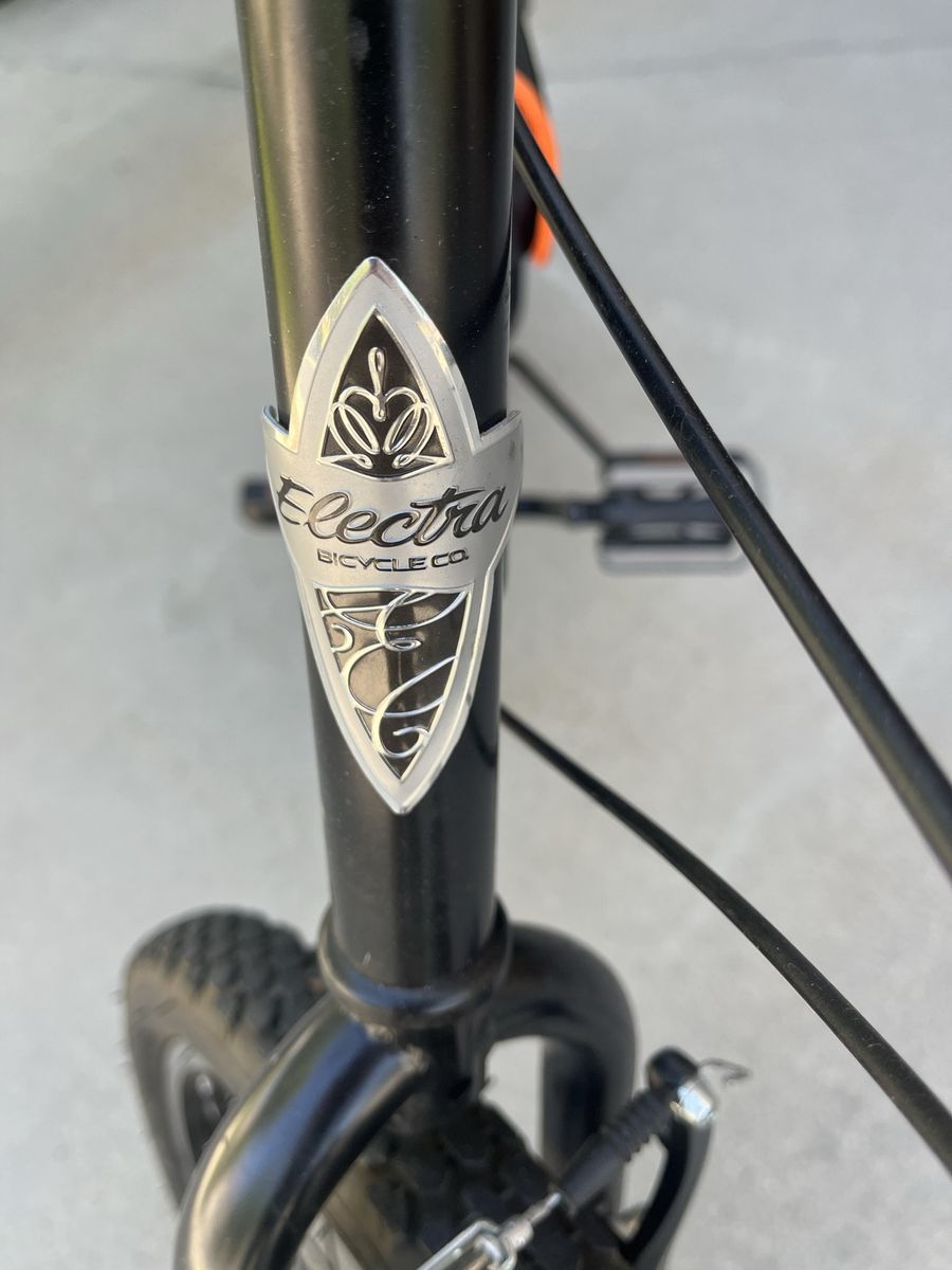 Electra 7-speed cruise biker - Matte Black - Excellent Condition