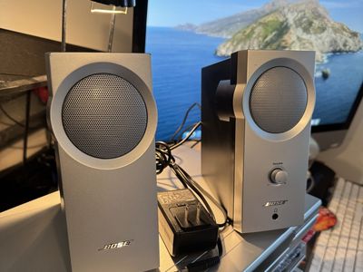 Bose Companion 2 Series I Multimedia Speaker System - Silver with Volume Control