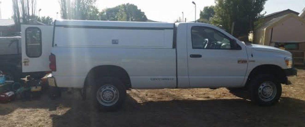 LEER Utility Truck Bed Topper