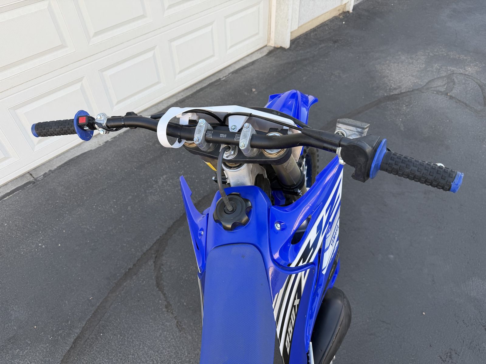 Main image 6