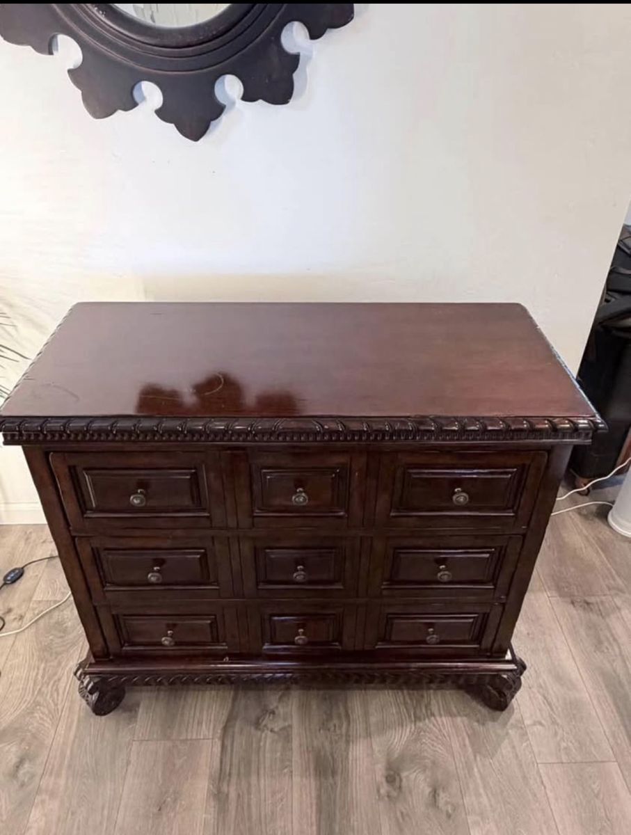 Solid Wood Dresser – Excellent Condition