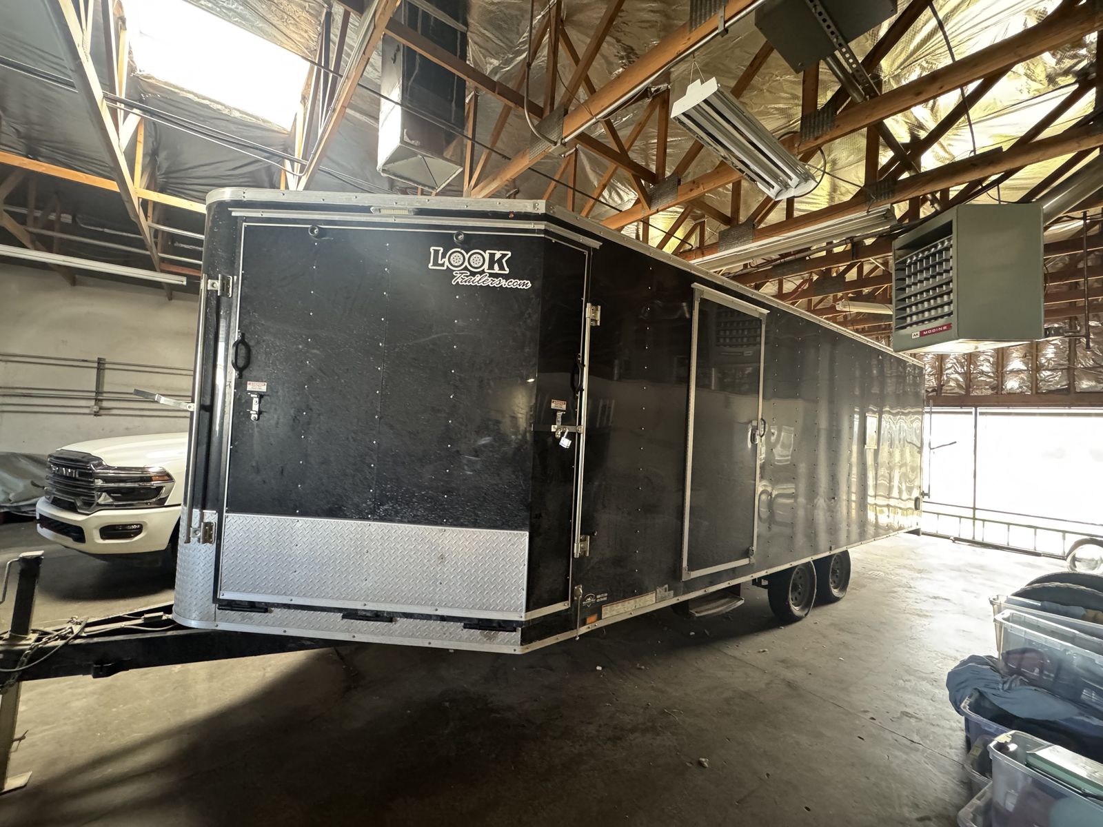2019 Look Trailer 27" Enclosed
