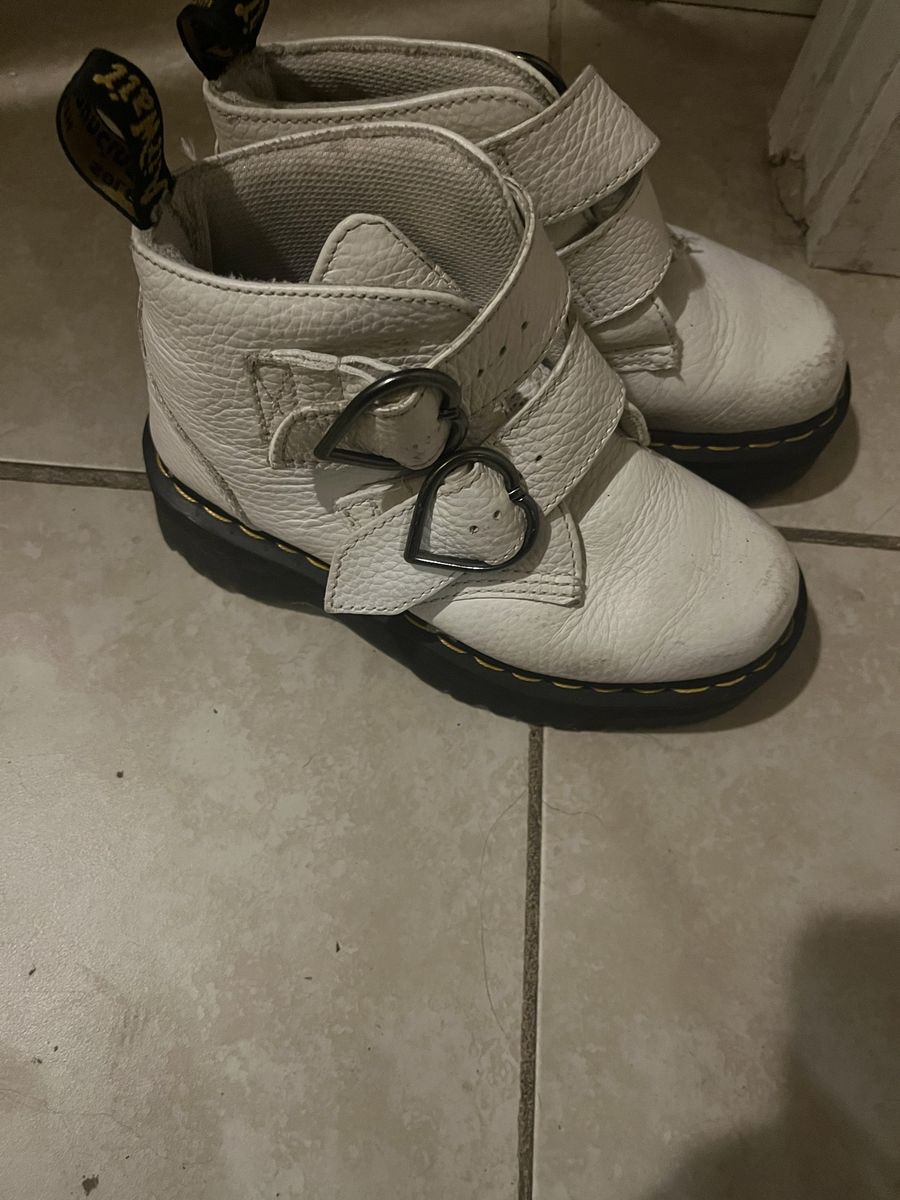 White heart doc martins size 5
