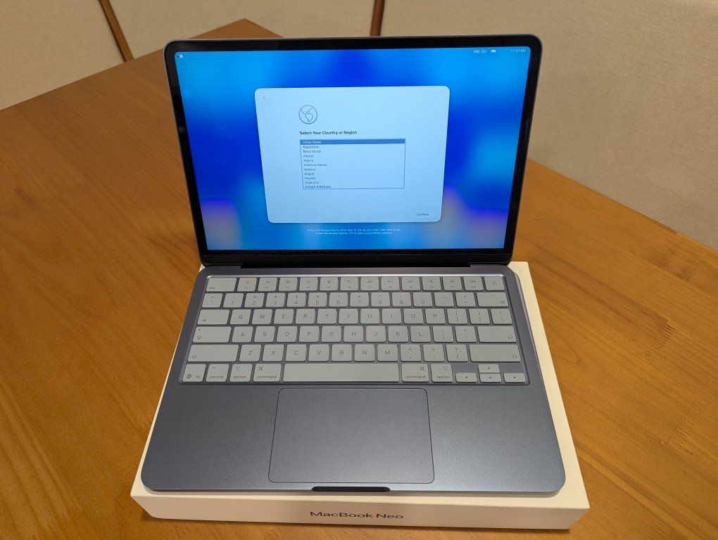 Apple MacBook Neo Laptop - Excellent Condition
