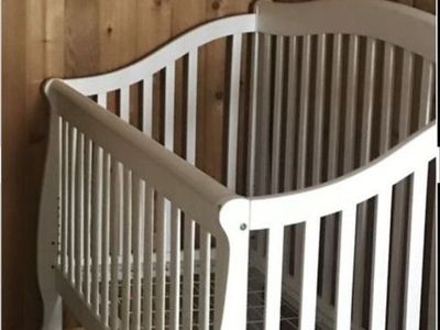 White Wood Baby Crib - Used Infant Bed