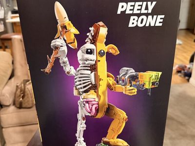 New LEGO Fortnite Peely Bone Building Kit 77072 - 1,414 Pieces Ages 18+