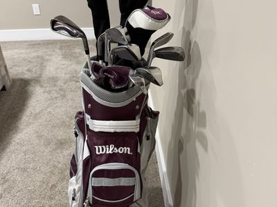 Wilson Golf Club Set with Bag - Used Women's Right-Handed Clubs & Accessories