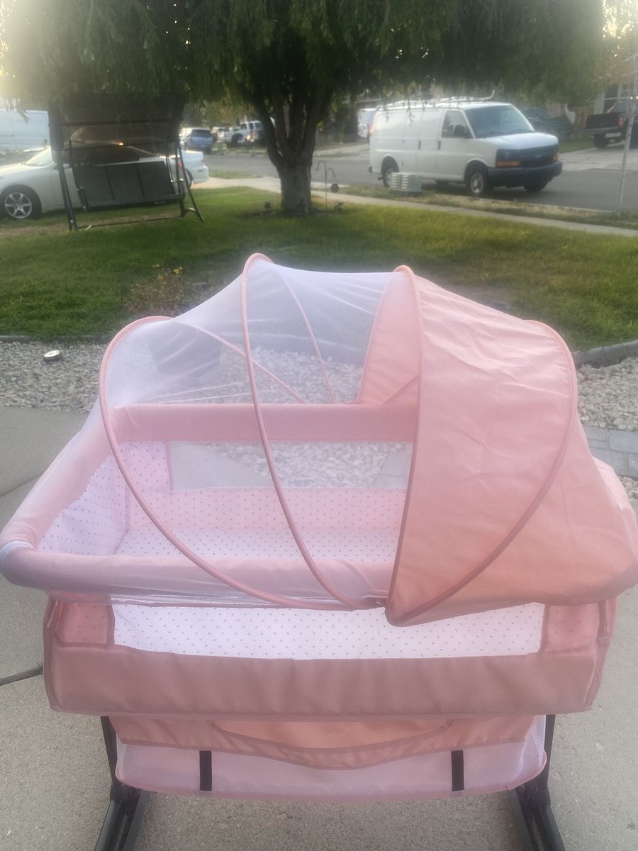 Baby bassinet 