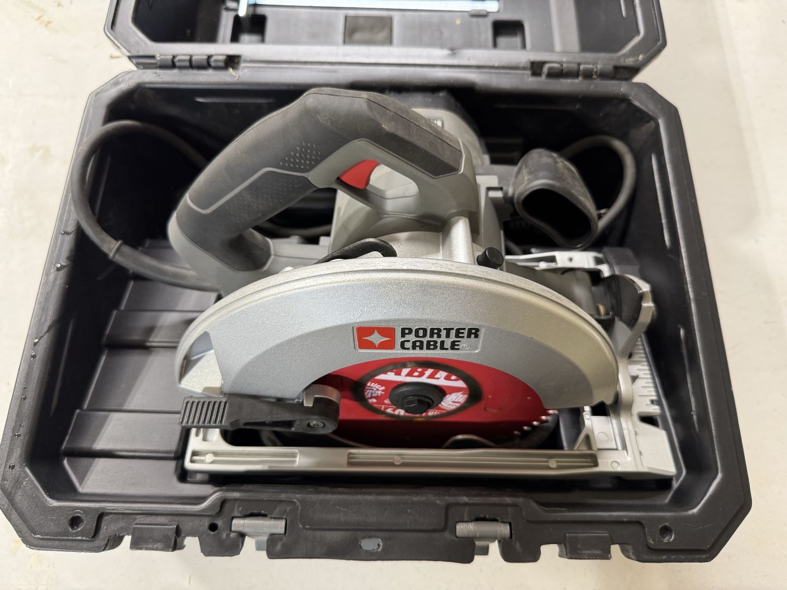 Porter Cable PC15TCSM circular saw 7 1/4 in. Blade. With case. Excellent condition.