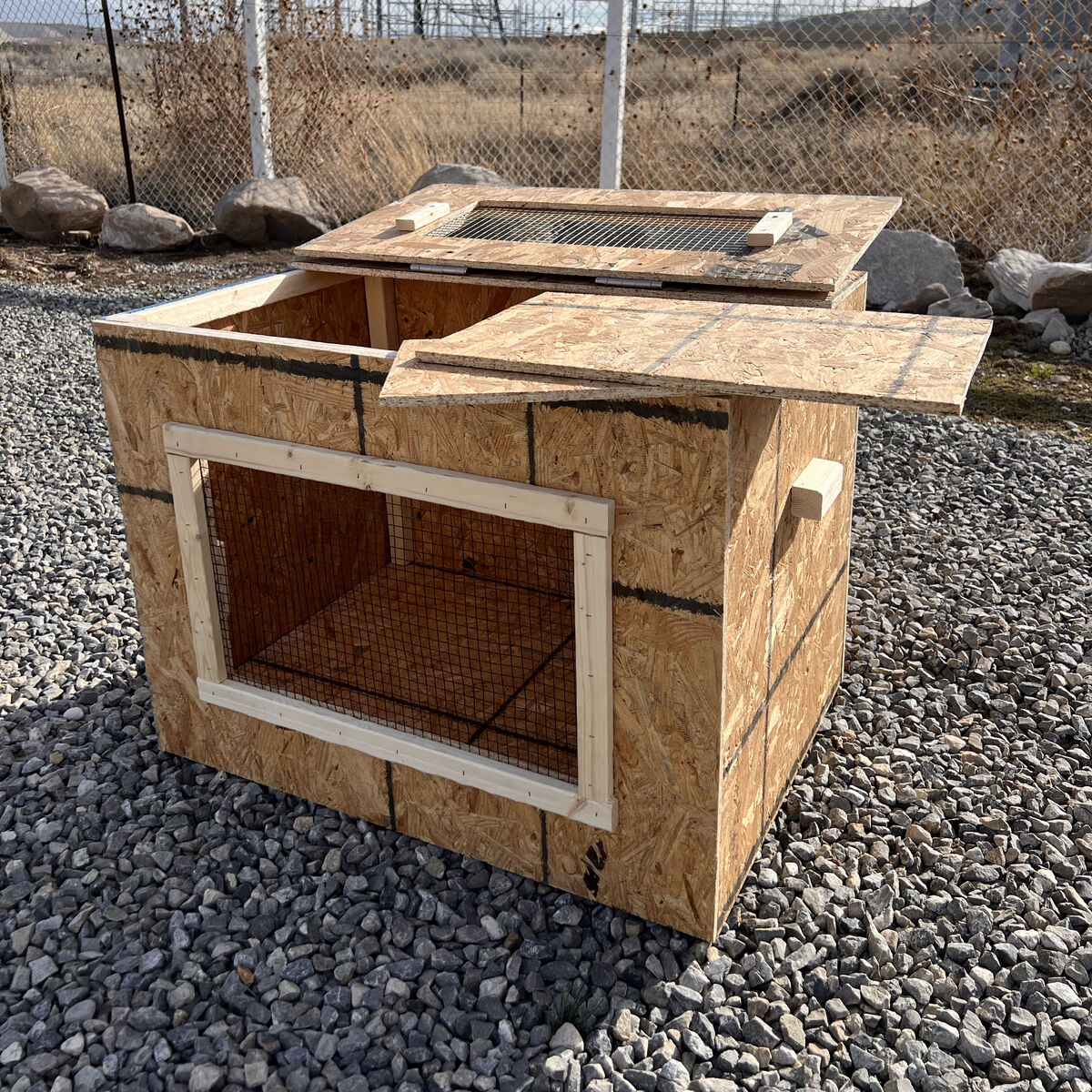 Brooder Box / Mini Coop for chickens