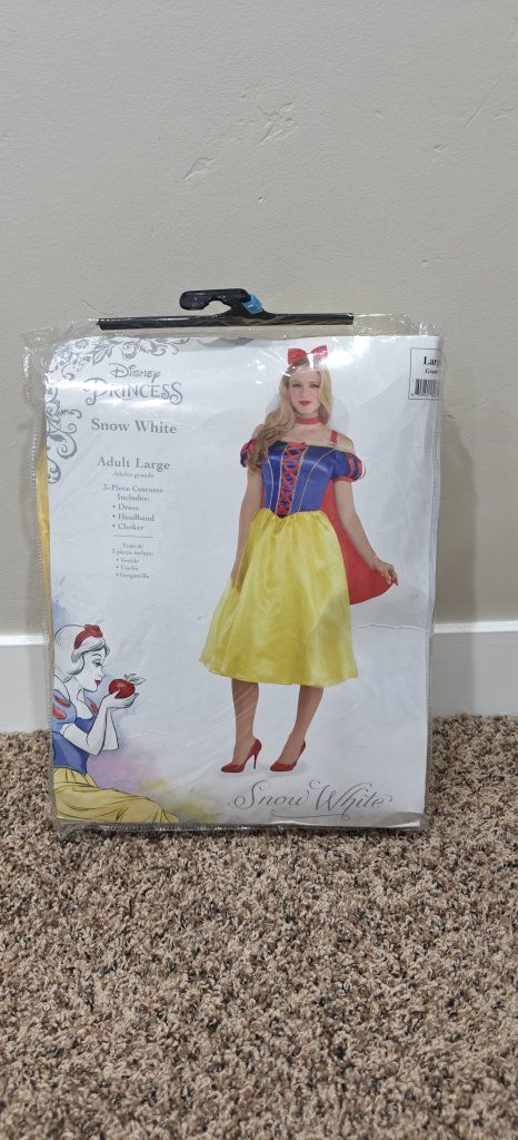 Snow white costume