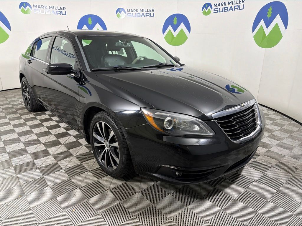 2013 Chrysler 200 Limited