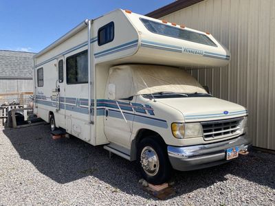 1992 Ford E-350 Minnie Winabego