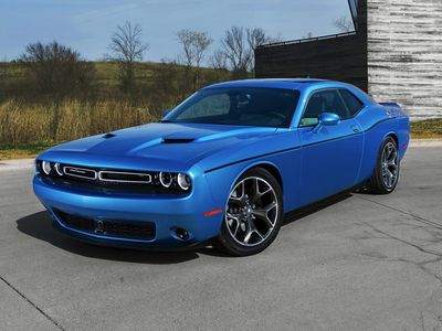 2016 DODGE CHALLENGER SXT Plus