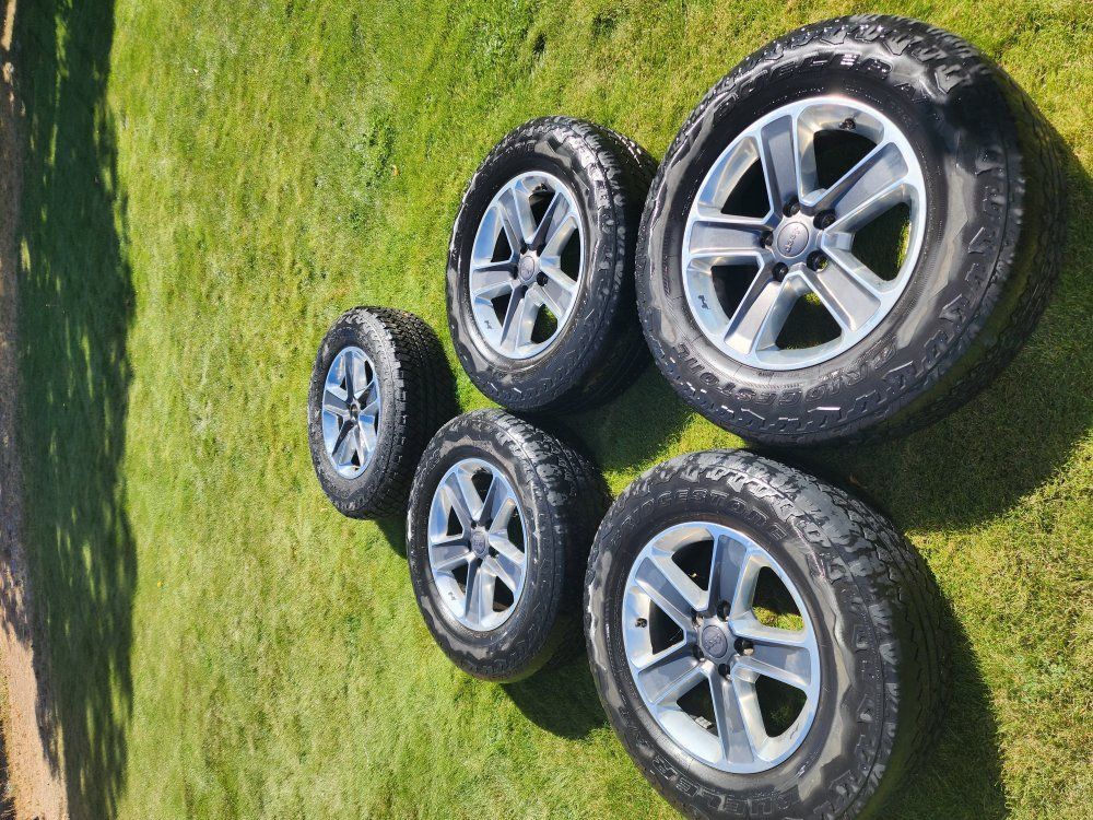 Jeep Willy Tires
