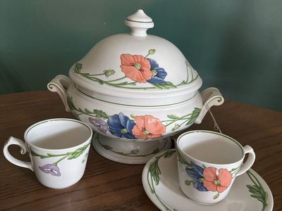 Villeroy & Boch Amapola Tureen Set with Cups & Saucer