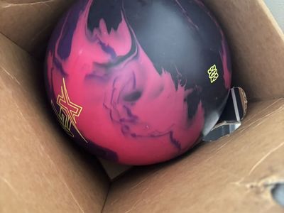 Storm Proton PhysiX bowling ball