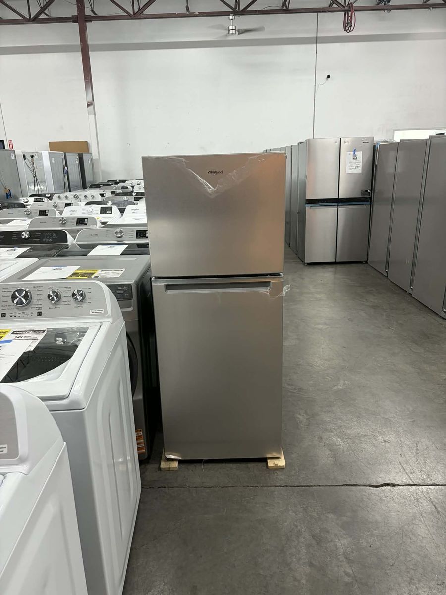 NEW WHIRLPOOL 11.6 C FT STAINLESS TOP FREEZER FRIDGE