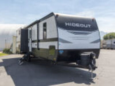 2022 Keystone Hideout 30BHKSWE Kitchen Island U-Shaped Dinette